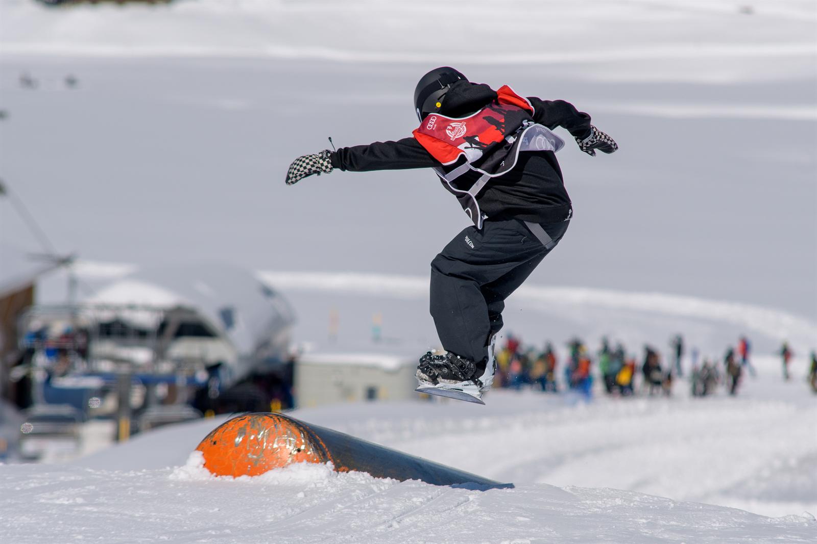 Snowboard action at 4in2out Railjam